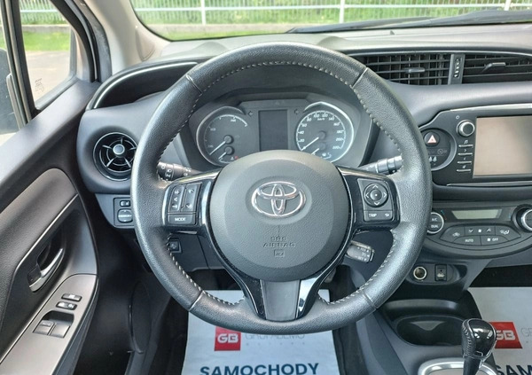 Toyota Yaris cena 59900 przebieg: 94243, rok produkcji 2018 z Poznań małe 466